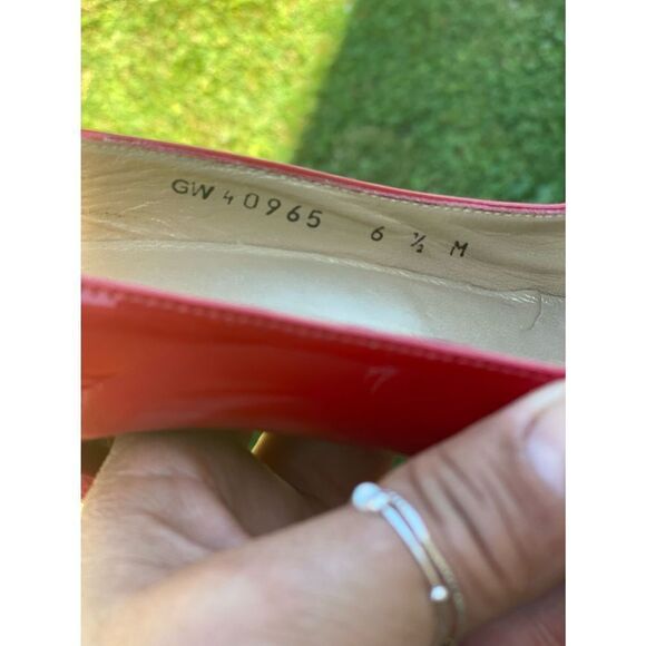 STUART WEITZMAN Candy Apple Red Patent Pumps - Picture 6 of 6